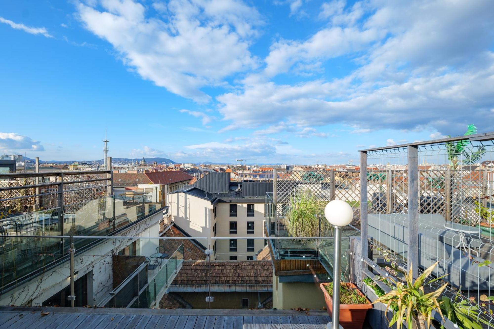 3Bedroom Triplex Rooftop Apartment Budapest Exterior foto